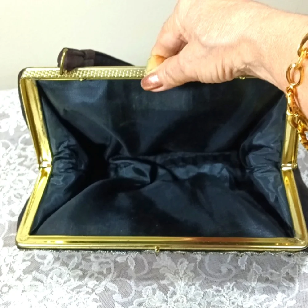 Antique Cute Lady's Handbag Embroidered Floral Beautiful Black and Silver Bag. - Picture 10 of 15